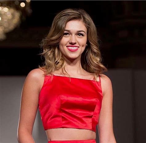 sadie robertson tits|Sadie Robertson’s Bra Size and Measurements